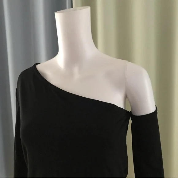 Sexy off shoulder asymmetric tshirt - Picture 2 of 6